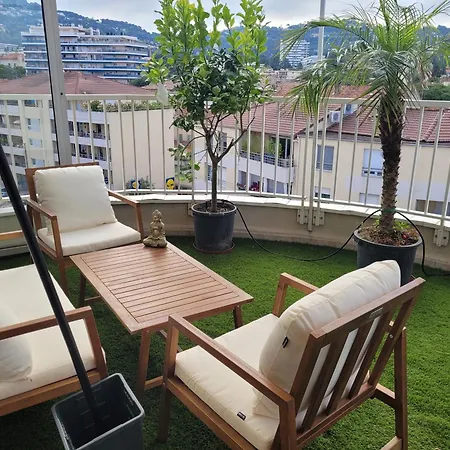 Rooftop Center - Parking Apartament Cannes