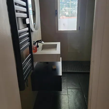 Rooftop Center - Parking Apartment *