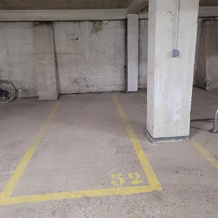 Rooftop Center - Parking * Cannes